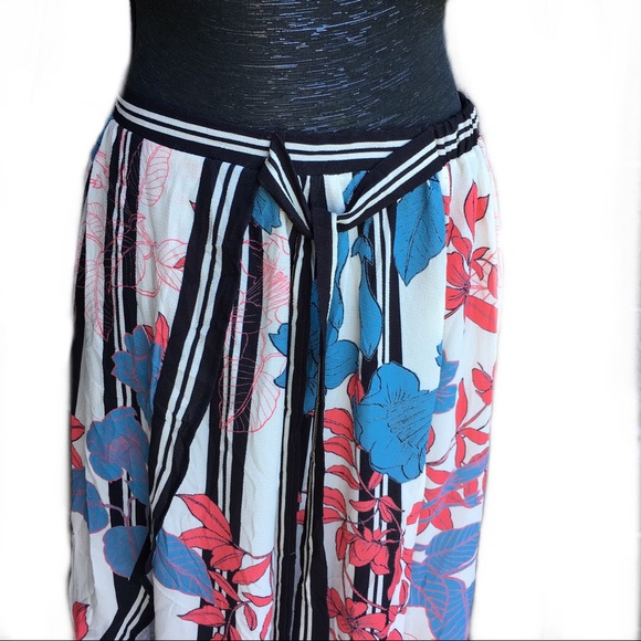 Flying Tomato Maxi Asymmetrical Print Skirt - Picture 2 of 6